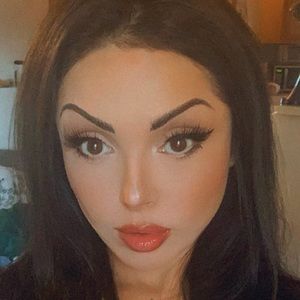 Meet your Posher, Evangeline